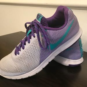 Women Nike shoes